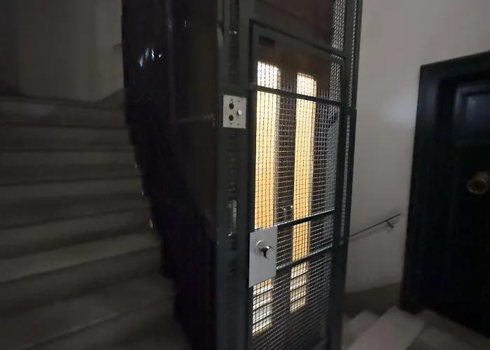 Apartment Lovely Nest With Balcony By The Spanish Steps *